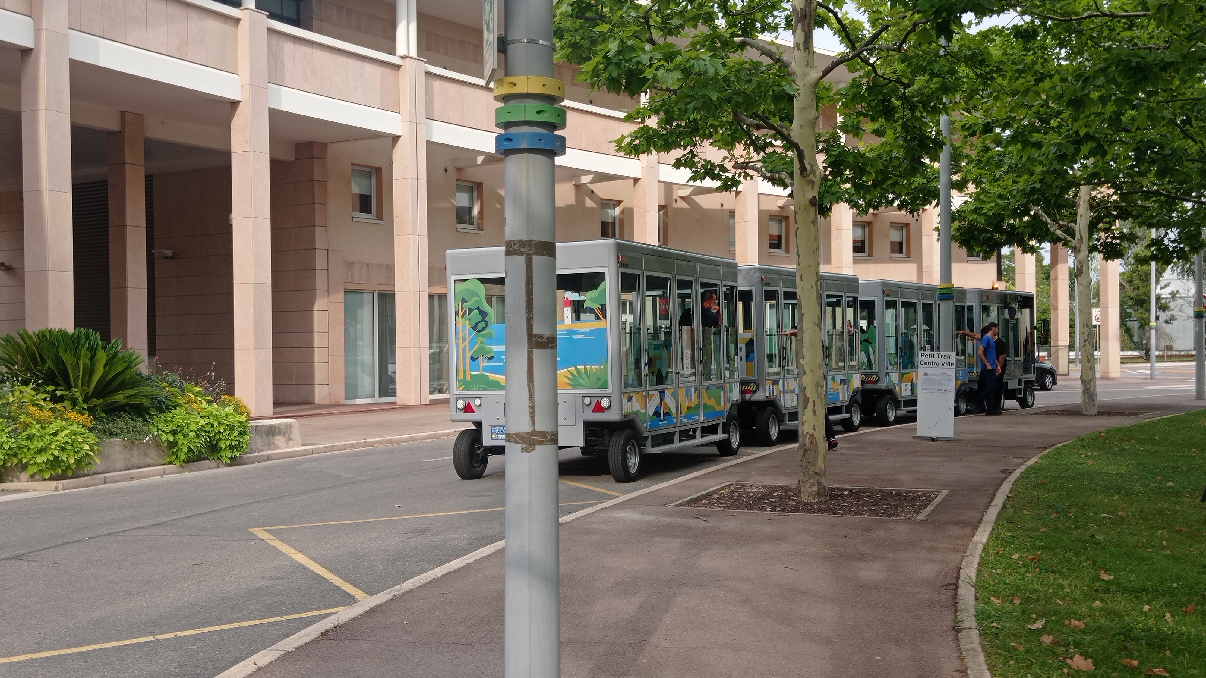 Petit train touristique de Martigues - © Otmartigues / MyriamF