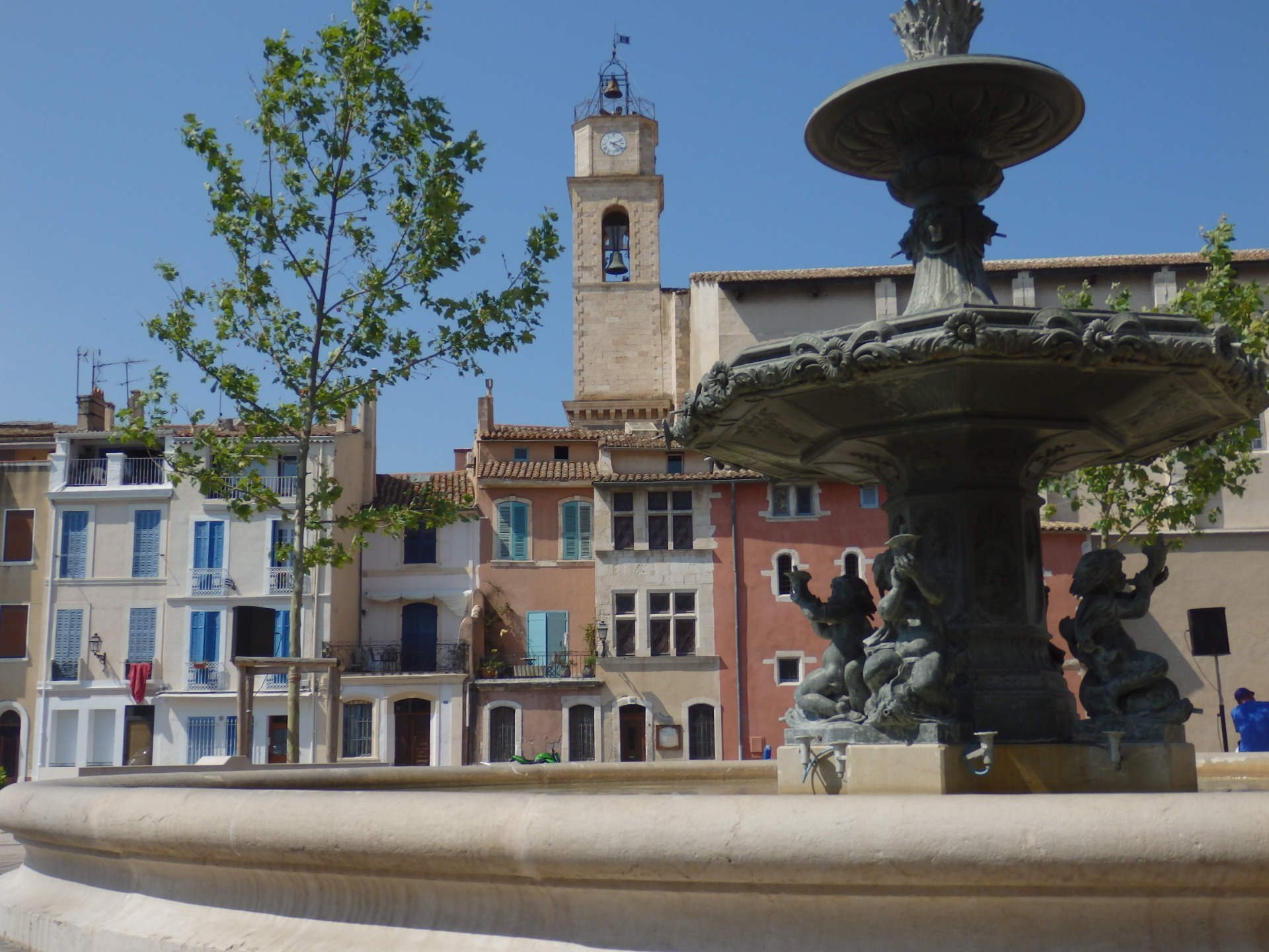 Place de la Libération à Martigues - © Otmartigues / MyriamF