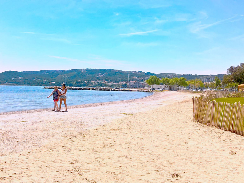 Plage de Ferrières - © Otmartigues / MyriamF