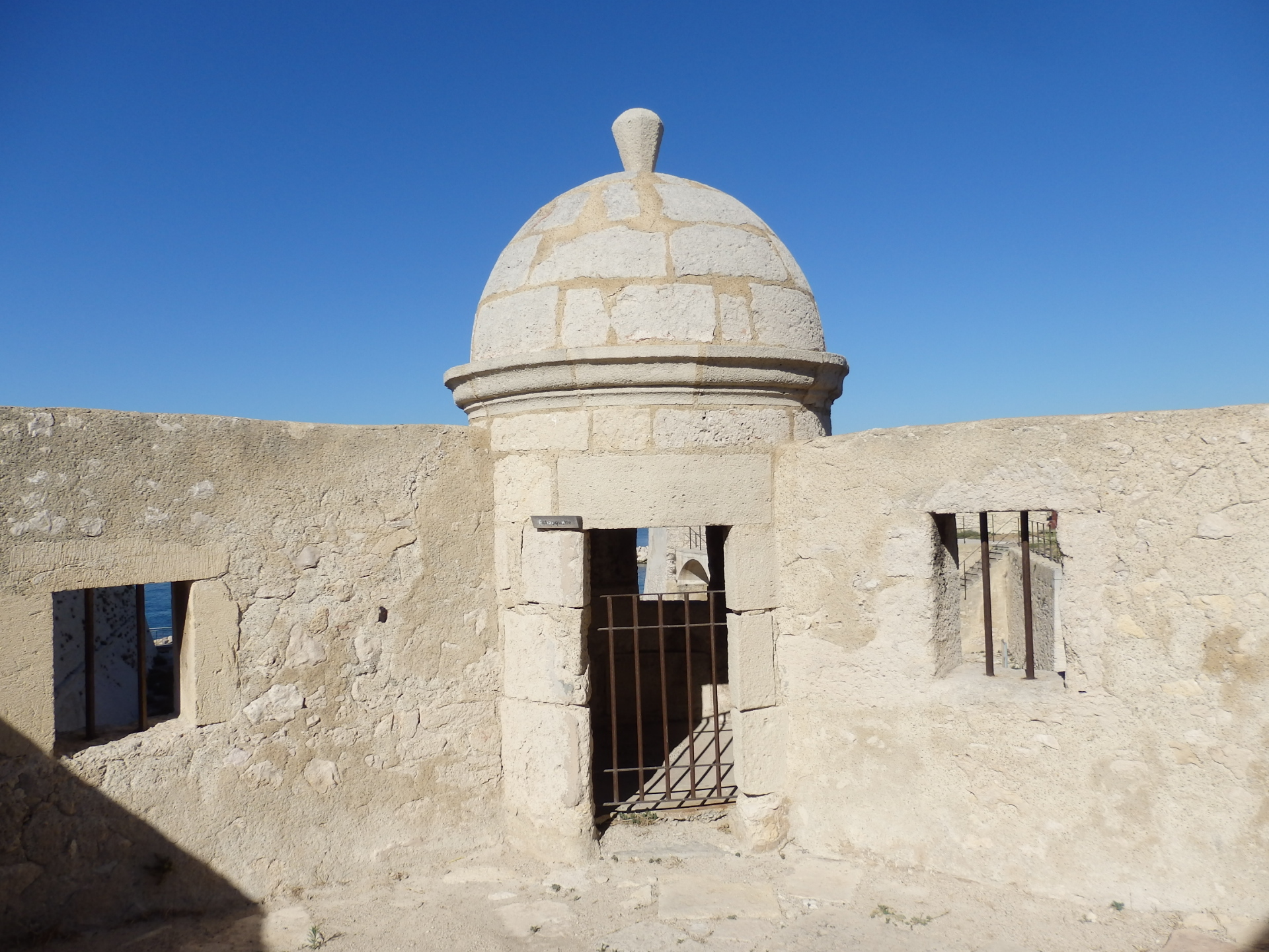 Fort de Bouc Prison - © Otmartigues / KarimK