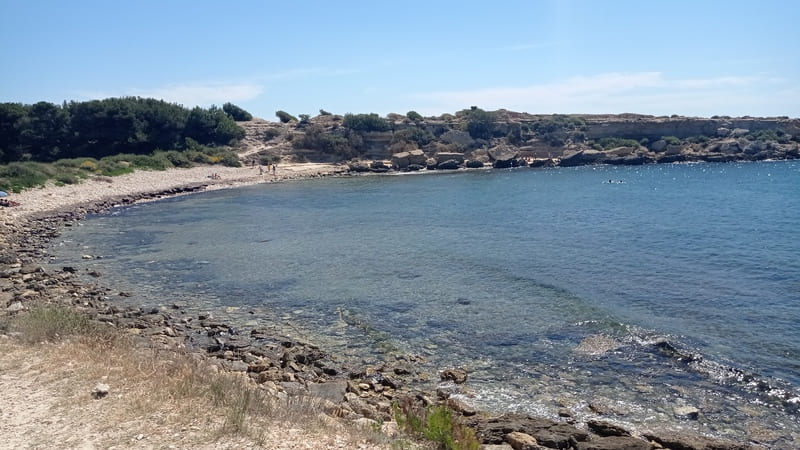 Canteras de La Couronne, trabajadas por canteros de Martigues, un punto de interés en el circuito de senderismo de las canteras de Martigues - &copy; Otmartigues / MyriamF