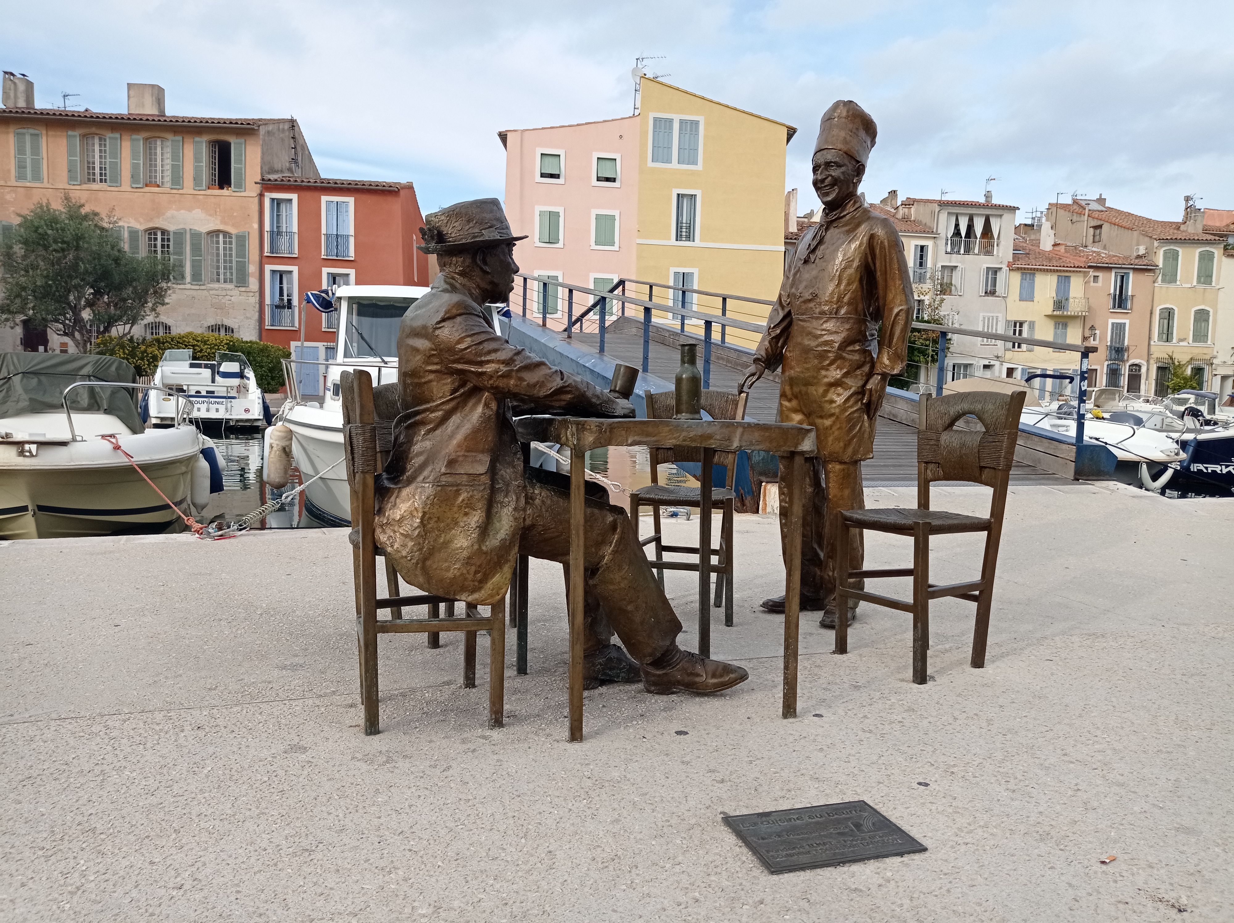 Statue des acteurs Bourvil et Fernandel, tournage à Martigues - © Otmartigues / MyriamF