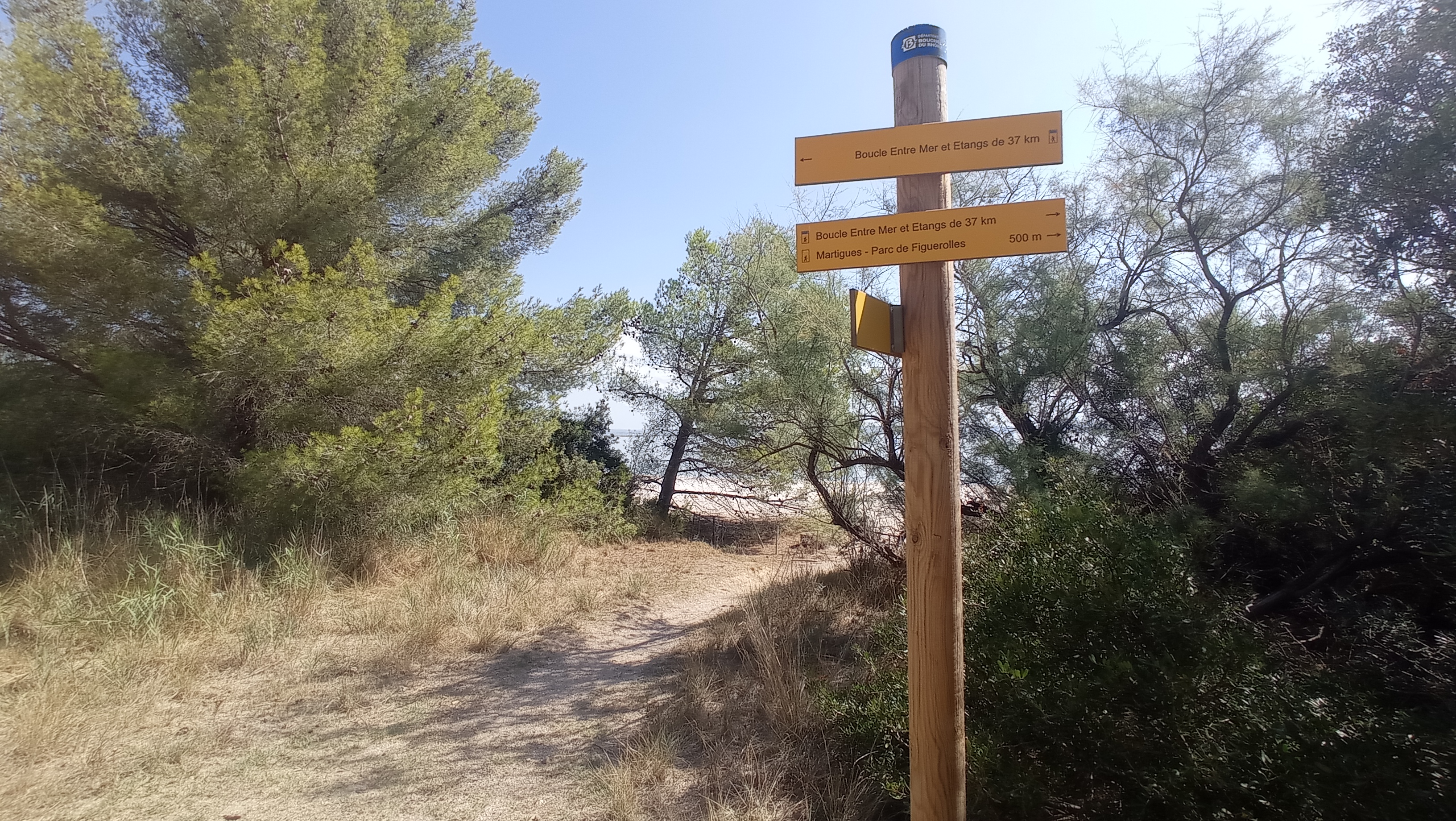 Sur le sentier Entre mer et étangs - Martigues, Saint-Mitre-les-Remparts, Port-de-Bouc - © Otmartigues / MyriamF